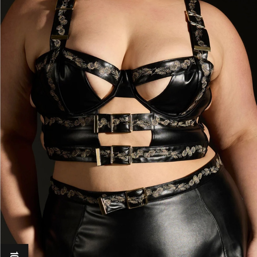 Thistle and Spire Black and Gold Medici Buckle Bra and skirt - Picture 7 of 9